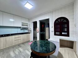 Blk 329 Tampines Street 32 (Tampines), HDB Executive #592019941